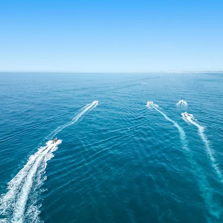 Marina - Piscina - Marina De *